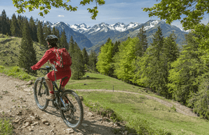 Education Hub Pedal & Chain