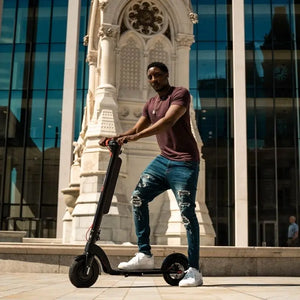 Cruzaa Commuta E-Scooter 350W Carbon Black - Pedal & Chain