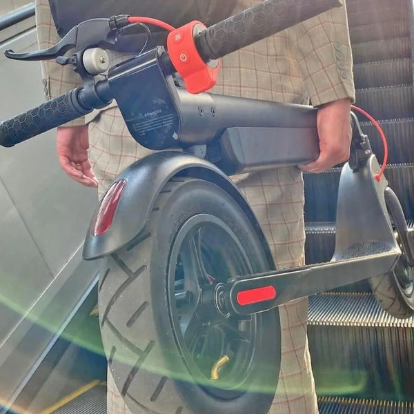 Cruzaa Commuta E-Scooter 350W Carbon Black - Pedal & Chain
